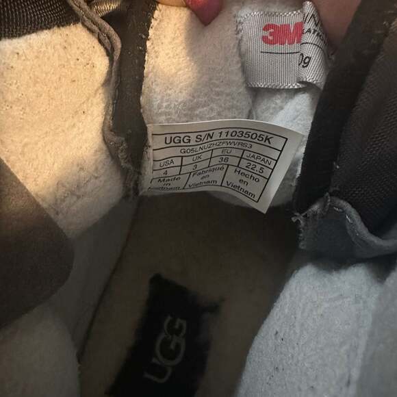 UGG Kids Turlock Waterproof Snow Boots Gray Black Suede - Picture 11 of 13